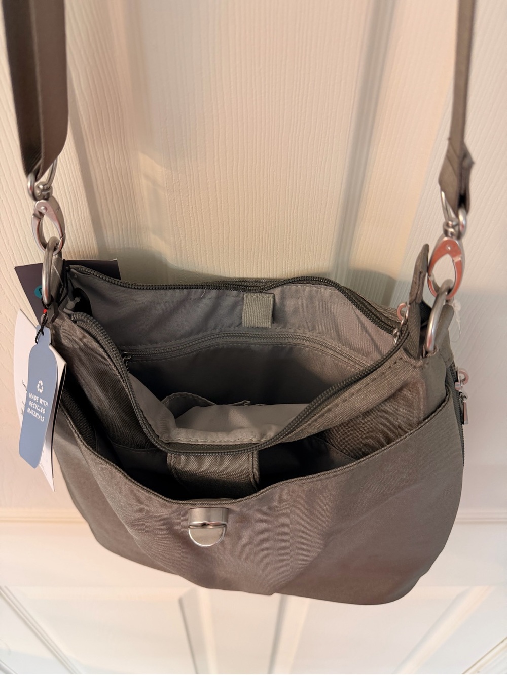 Baggallini Charcoal Gray Crossbody Shoulder Bag - Picture 7 of 7
